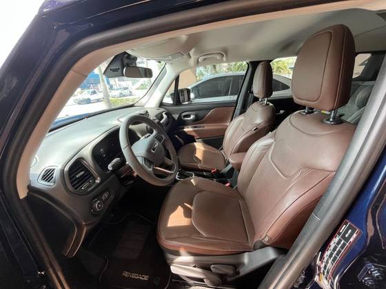 JEEP RENEGADE 1.3 T270 TURBO FLEX LONGITUDE AT6 JEEP RENEGADE 1.3 T270 TURBO FLEX LONGITUDE AT6